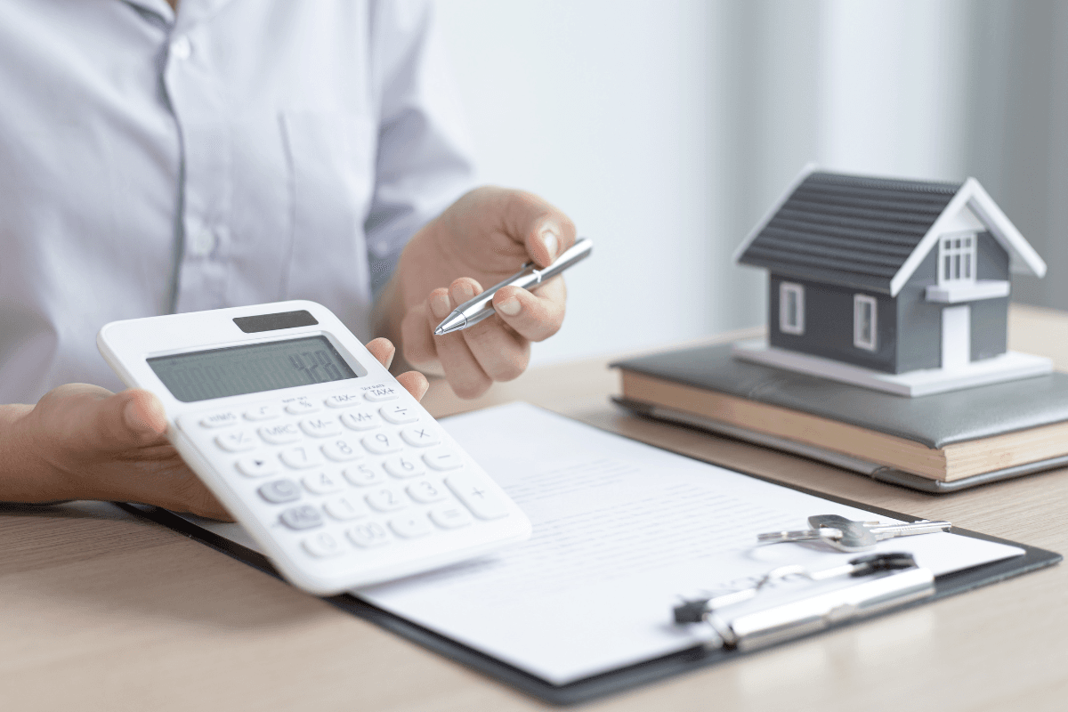 Fixed-Rate vs. Adjustable-Rate Mortgage: Which is Right for You?